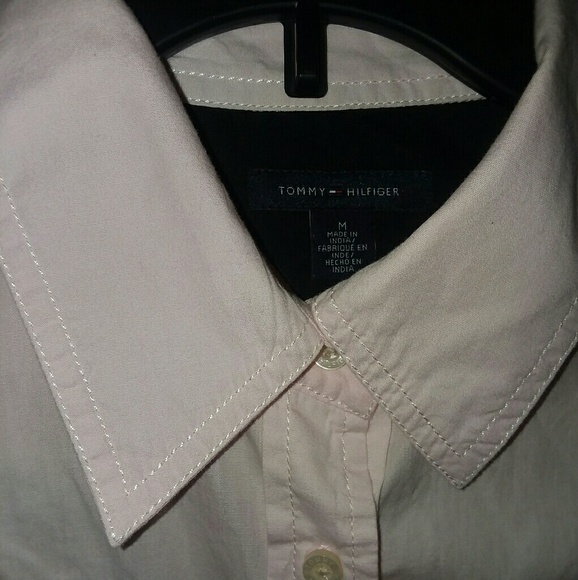 Tommy Hilfiger button up top sz medium - Picture 4 of 6